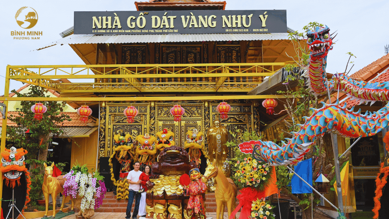 nhà gỗ dát vàng như ý