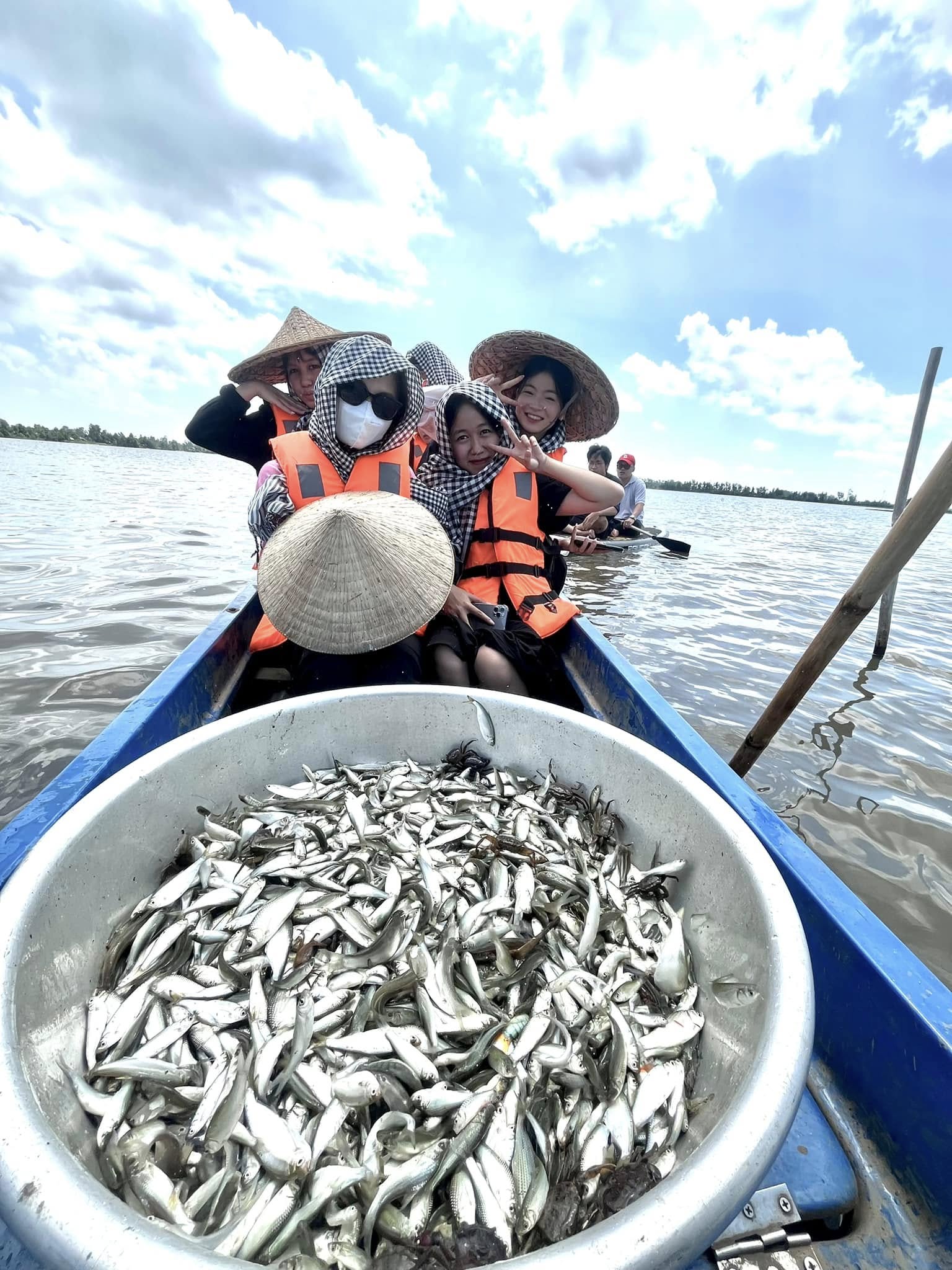 Tour Tri Tôn Châu Đốc 2N1D: Trải Nghiệm Mùa Nước Nổi - Hình ảnh 4